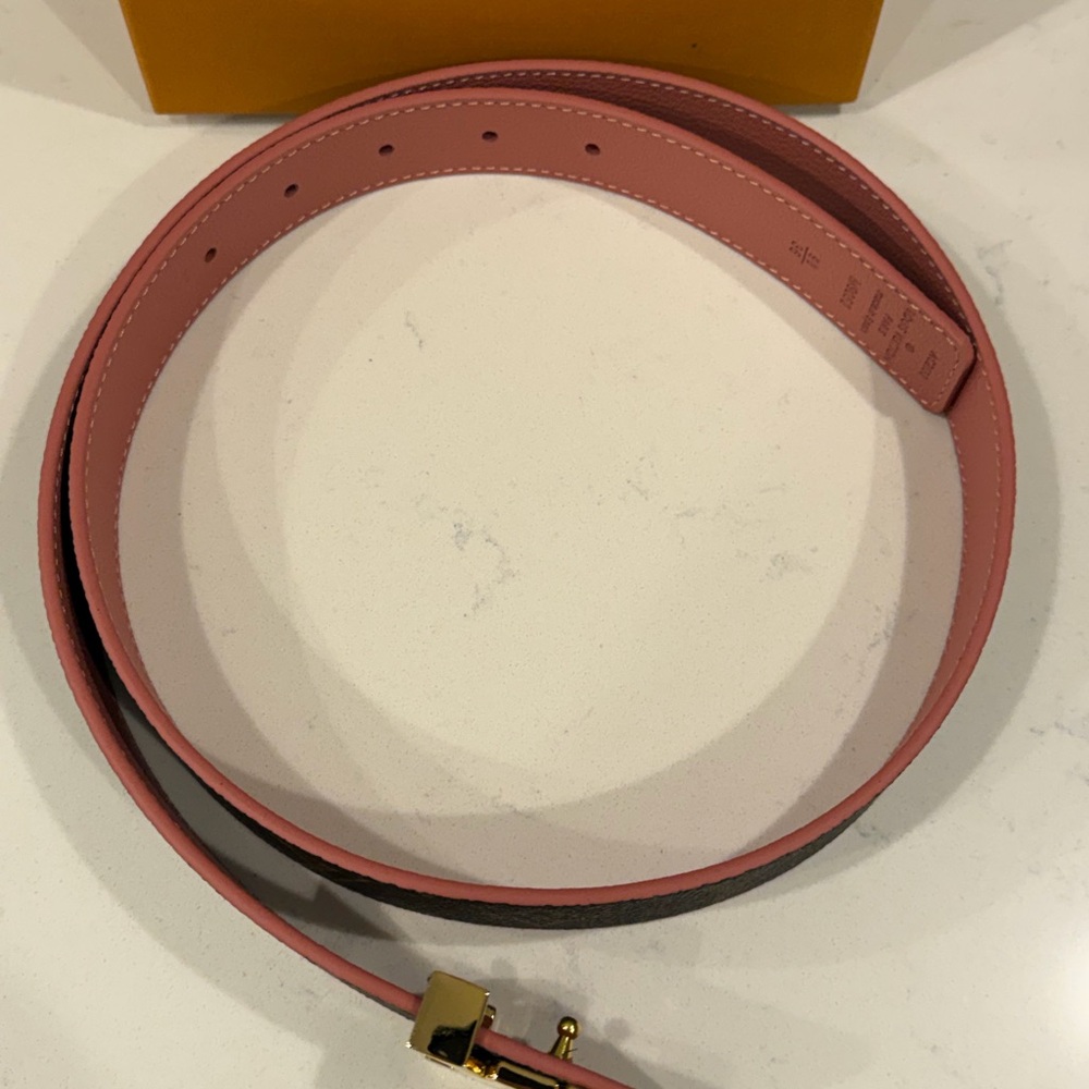 Like new Louis Vuitton Monogram Brown and Pink Belt women’s 90/36 reversible - Picture 2 of 5